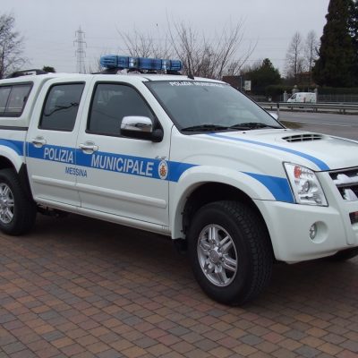 ALLESTIMENTO ISUZU DMAX – POLIZIA LOCALE MESSINA2